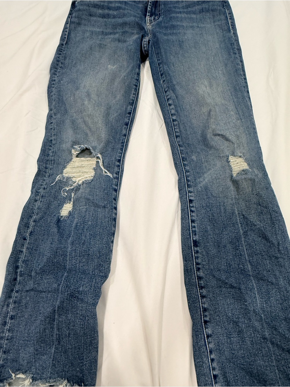 MOTHER The Insider Crop Step Chew Distressed Cropped Flare Jeans - Picture 6 of 11